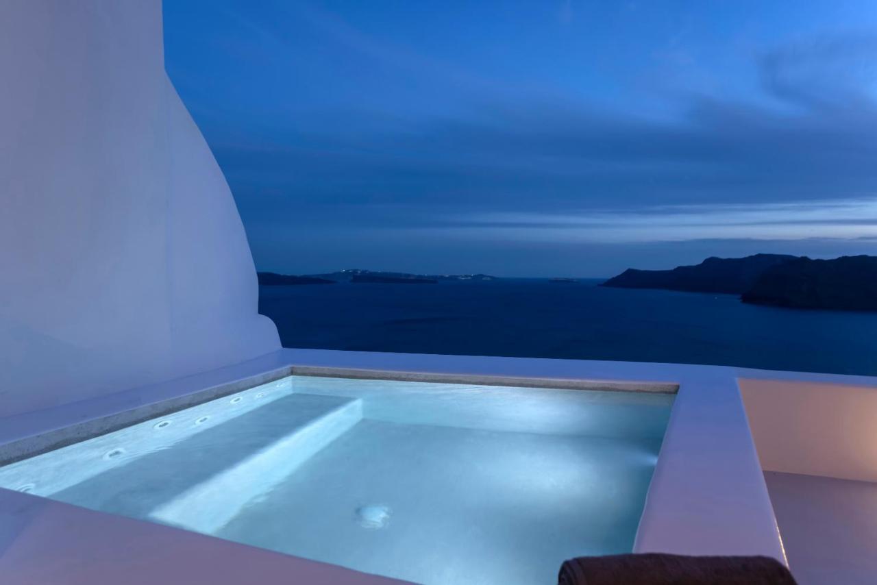 Bluedome Cavehouses By Otium Villas Oia  Exterior photo