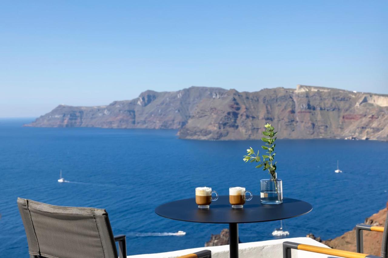 Bluedome Cavehouses By Otium Villas Oia  Exterior photo