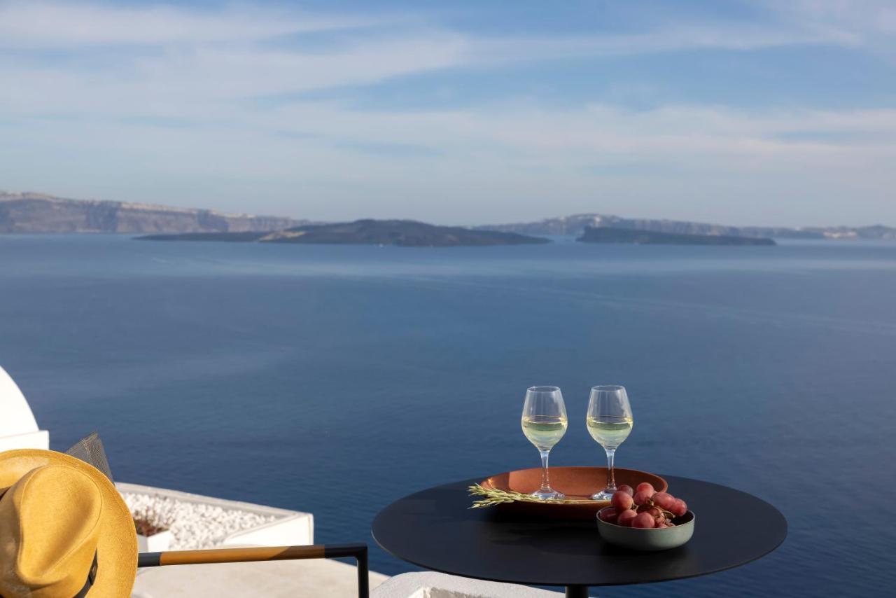 Bluedome Cavehouses By Otium Villas Oia  Exterior photo