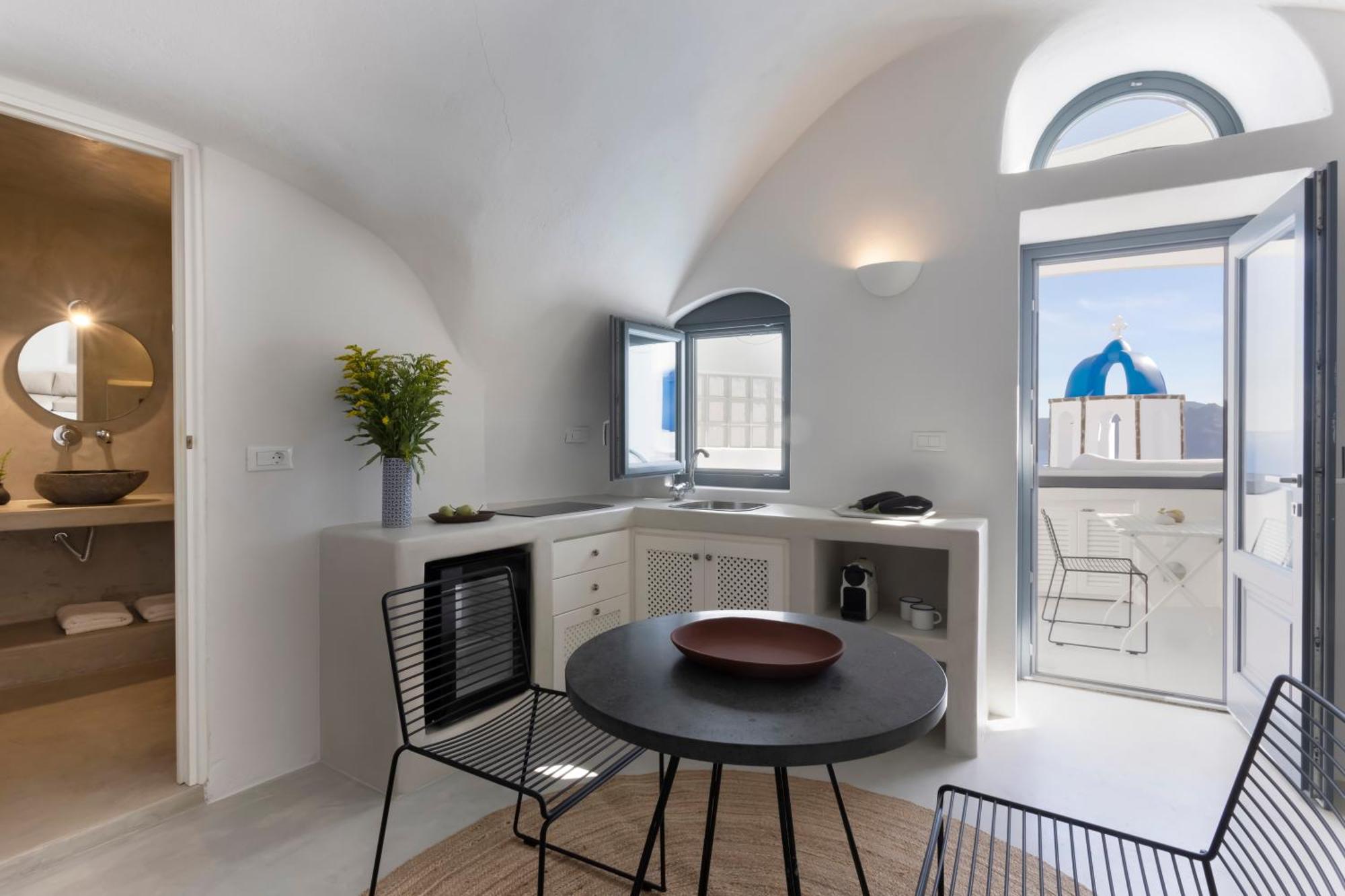 Bluedome Cavehouses By Otium Villas Oia  Room photo